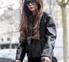 Arrivée en béquille, l'ancienne Spice Girl de 49 ans s'est cassée le pied le jour de la Saint-Valentin après être tombée à la salle de sport, Victoria Beckham a pu compter sur le soutien de son clan presque au complet
Exclusif - Victoria Beckham arrive à l'hôtel La Réserve lors de la mode femme automne / hiver 2024-2025 lors de la Fashion Week de Paris (PFW), à Paris, France, le 1er mars 2024. La Spice Girl de 49 ans s'est cassée le pied le jour de la Saint-Valentin après être tombée à la salle de sport. 
