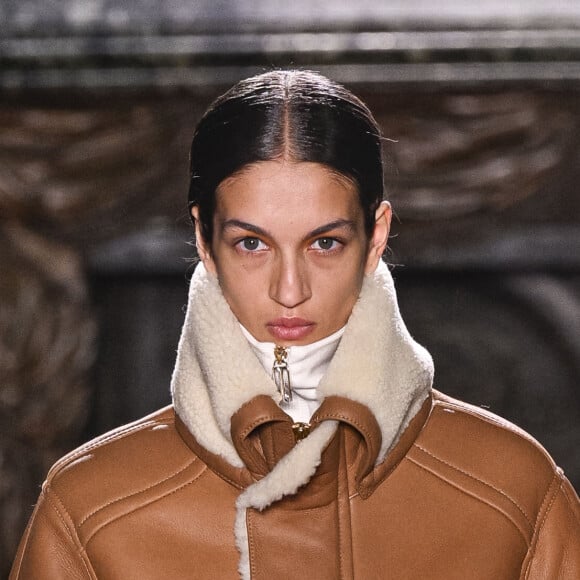 Défilé Victoria Beckham mode femme automne / hiver 2024-2025 lors de la Fashion Week de Paris (PFW), à l'hôtel Salomon de Rothschild, à Paris, France, le 1er mars 2024. 