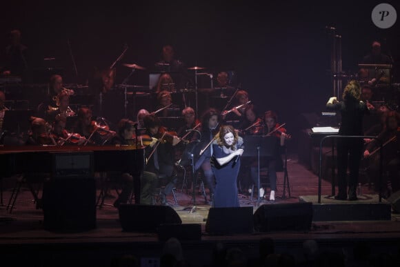 Isabelle Boulay en concert en hommage au 60ème anniversaire de la disparition d'Edith Piaf à la Seine Musicale à Boulogne-Billancourt le 17 octobre 2023. © Jack Tribeca / Bestimage 