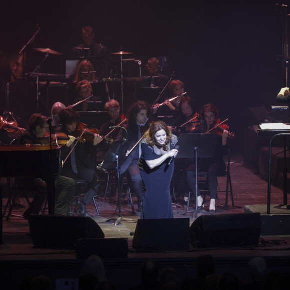 Isabelle Boulay en concert en hommage au 60ème anniversaire de la disparition d'Edith Piaf à la Seine Musicale à Boulogne-Billancourt le 17 octobre 2023. © Jack Tribeca / Bestimage 