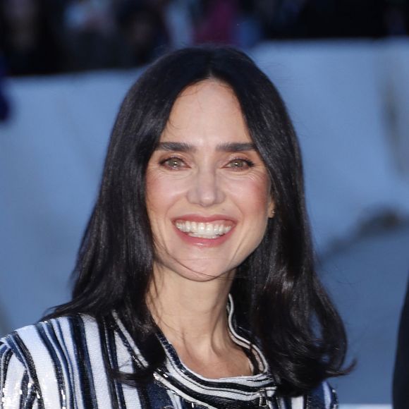 Jennifer Connelly - Arrivées au défilé de mode Louis Vuitton collection femme automne/hiver 2024-2025 au Louvre à Paris (PFW) le 5 mars 2024. © Denis Guignebourg / Bestimage 