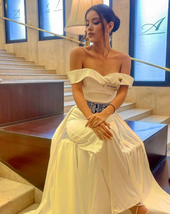 Annie Zambrano est Miss Equateur. Instagram