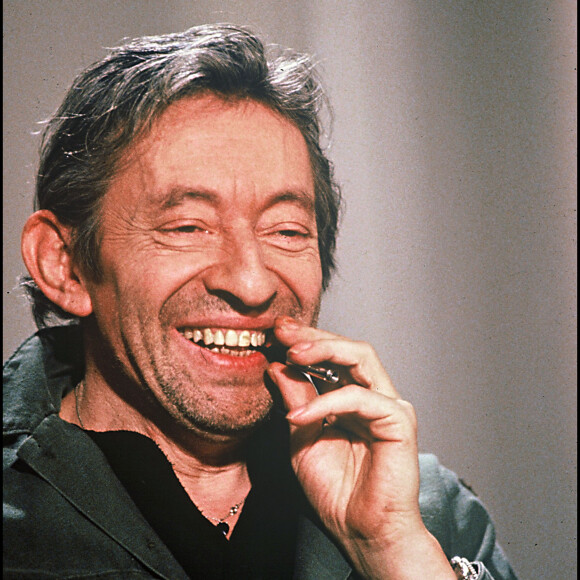Archives - Serge Gainsbourg invité de l'émission "Nulle part ailleurs" en 1989