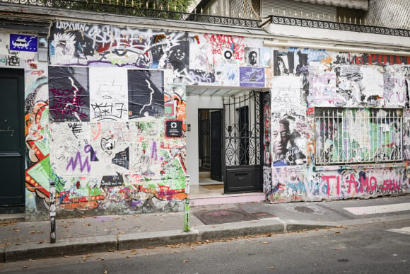Ouverture au public de la maison de Serge Gainsbourg, rue de Verneuil à Paris, France, le 16 septembre 2023. © Jack Tribeca/Bestimage 