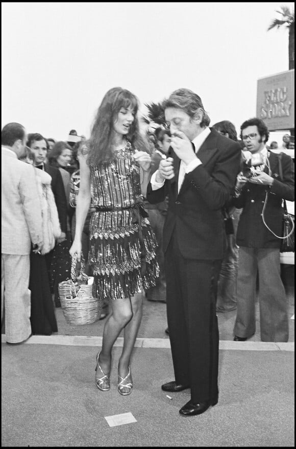 ARCHIVES - Jane Birkin et Serge Gainsbourg au Festival de Cannes en 1974