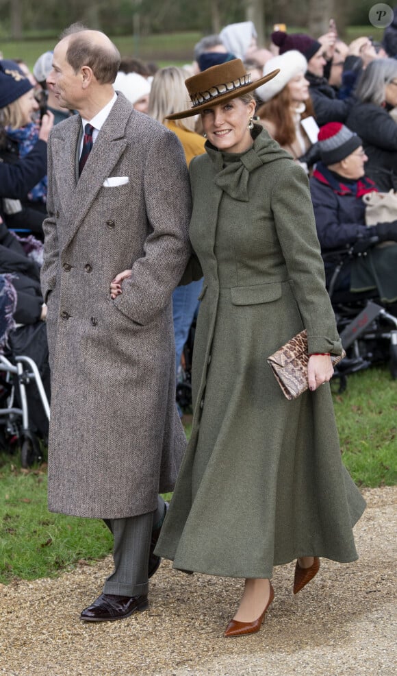 Devenu le président du Community Sport and Recreation Alliance en 2009, le prince Edward a pu écouter sa femme déclarer toute son admiration et sa tendresse "à [son] mari adoré". 
Archives : le duc et la duchesse d'Edimbourg