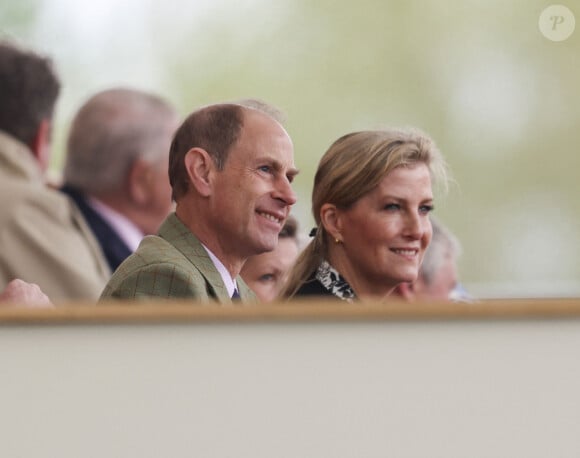 Le prince Edward, duc d'Edimbourg, et Sophie Rhys-Jones, duchesse d'Edimbourg, assistent au "Royal Windsor Horse Show" au château de Windsor, le 12 mai 2023. 