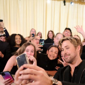 ... non pas pour récupérer une statuette mais pour entonner l'air de l'entêtant du titre "I'm just Ken".
Ryan Gosling - 96e cérémonie des Oscars au Dolby Theater à Hollywood le 10 mars 2024. © Ampas / Zuma Press / Bestimage