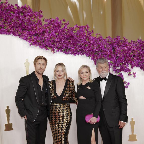 Ryan Gosling, Mandi Gosling, Donna Gosling et Valerio Attanasio - 96e cérémonie des Oscars au Dolby Theater à Hollywood le 10 mars 2024.