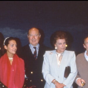 Archives - Clotilde de Bayser, Stéphane Freiss, Hermine de Clermont Tonnerre, Alexandre et Barbara de Yougoslavie, Pierre Vaneck, Macha Méril - Générale de la pièce "Poésies secrètes" en 1993.