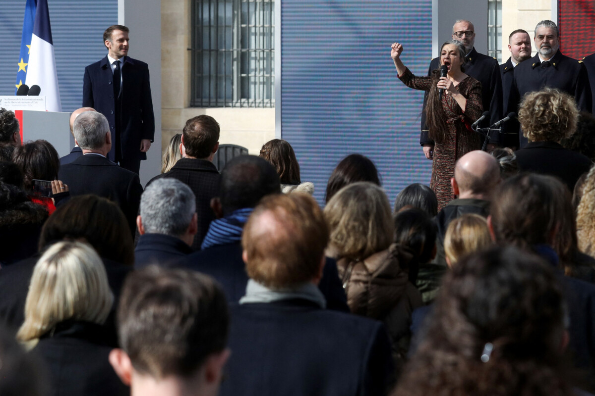 Photo : Catherine Ringer et Emmanuel Macron - Cérémonie de scellement