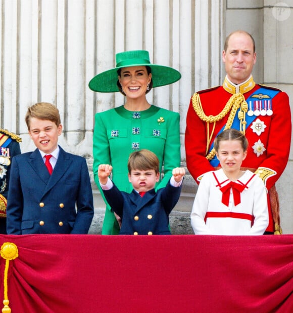 Le prince George, le prince Louis, la princesse Charlotte, Kate Catherine Middleton, princesse de Galles, le prince William de Galles - La famille royale d'Angleterre sur le balcon du palais de Buckingham lors du défilé "Trooping the Colour" à Londres. Le 17 juin 2023