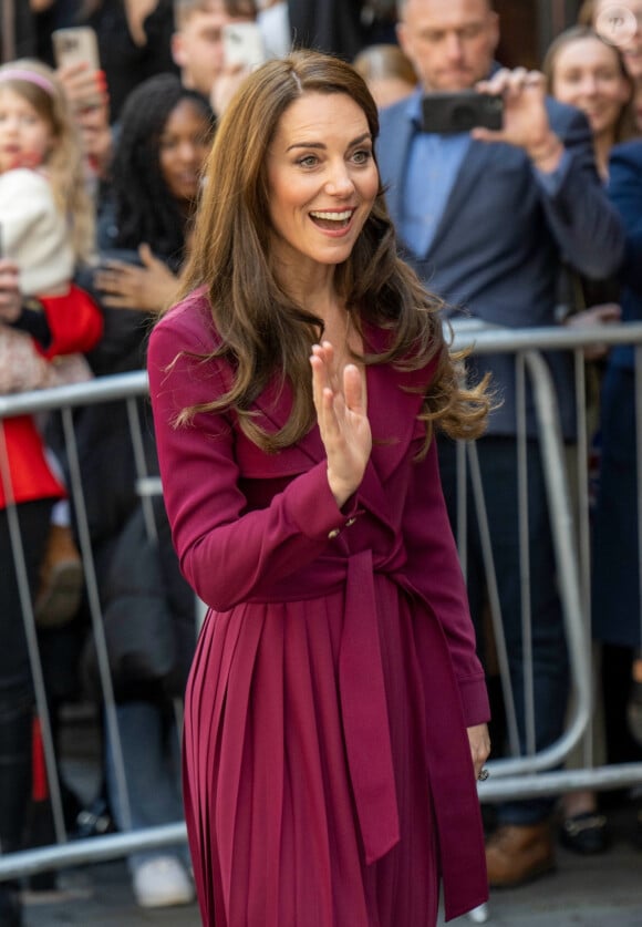 Le prince William, prince de Galles, et Catherine (Kate) Middleton, princesse de Galles, lors d'une visite au pub "The Rectory" à Birmingham, le 20 avril 2023. Ils ont rencontré les futurs dirigeants et propriétaires d'entreprises locales du secteur des industries créatives de la ville. 