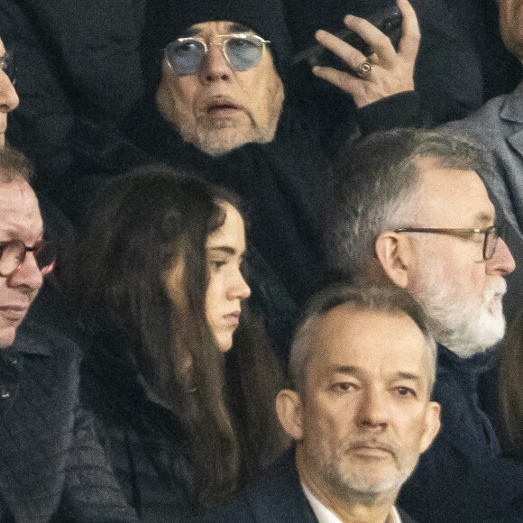 Pascal Obispo - People dans les tribunes du quart de finale de la coupe de France de football entre le Paris Saint-Germain et l'OGC Nice (3-1) au Parc des Princes à Paris le 13 mars 2024. © Cyril Moreau/Bestimage