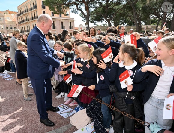 No Tabloid - Le prince Albert II de Monaco fête son anniversaire (66 ans) en famille sur la Place du Palais princier de Monaco, le 14 mars 2024. © Bruno Bebert/Bestimage 
