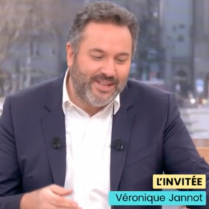 Panique chez TF1, dans "Bonjour !"
Bruce Toussaint reçoit Véronique Jannot et son chien dans "Bonjour". 