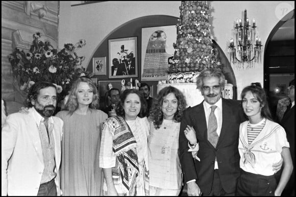Archives - Jean Yanne, Mimi Coutelier, Andréa Ferréol, Yanou Collard, Omar Sharif et Anne Parillaud en 1980