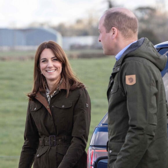 Ce n'était qu'une balade dans une ferme locale de Windsor, mais cette sortie a pris une ampleur sans précédent en raison du contexte
Le prince William et Catherine Kate Middleton lors d'une visite de la ferme Teagasc Research Farm dans le comté de Meath, Irlande (archive)