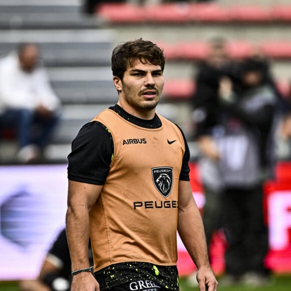 "Et même... Ça les saoulait un peu (il rit), la lumière braquée sur ma personne, bien malgré moi", conclut Antoine Dupont
 
Antoine Dupont (st) Match de rugby du Top14 opposant le Stade Toulousain Rugby (Toulouse) and USA Perpignan (43-34)au stade Ernest-Wallon stadium à Toulouse, France, le 11 novembre 2023. © Thierry Breton/Panoramic/Bestimage