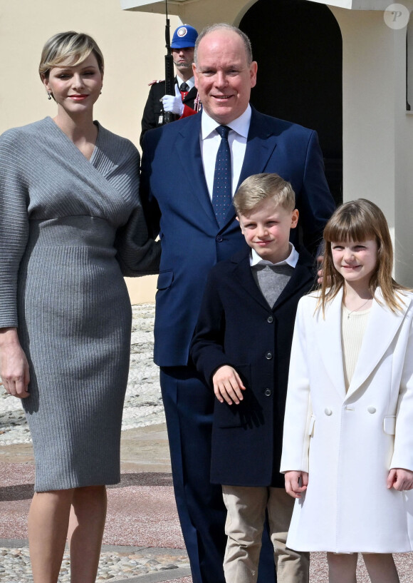 Le prince Albert II de Monaco et la princesse Charlene de Monaco - Le prince de Monaco fête son anniversaire (66 ans) en famille sur la Place du Palais princier de Monaco, le 14 mars 2024. © Claudia Albuquerque/Bestimage