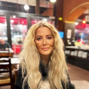 Loana a publié une photo d'elle dans un restaurant de Cannes
Loana a partagé des photos d'elle sur Instagram après ses deux récentes hospitalisations.