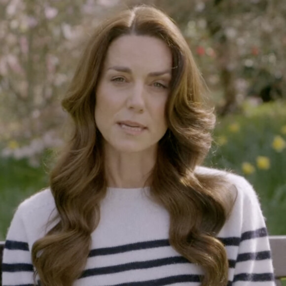 Le 22 mars 2024, la princesse de Galles de 42 ans a révélé au monde qu'elle luttait actuellement contre un cancer dont la forme n'a pas été dévoilée.
Kate Middleton, princesse de Galles annonce être atteinte d'un cancer dans une vidéo publiée le 22 mars 2024 - Photo fournie par JLPPA