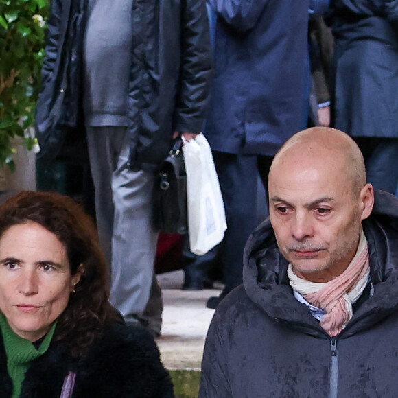 Mazarine Pingeot et son mari Didier Le Bret - Obsèques de Frédéric Mitterrand en l'église Saint-Thomas d'Aquin à Paris. Le 26 mars 2024. © Jacovides-Moreau / Bestimage