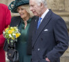 Il était très souriant aux côtés de sa femme Camilla. 
Le roi Charles III d'Angleterre et Camilla Parker Bowles, reine consort d'Angleterre - Les membres de la famille royale britannique arrivent à la chapelle Saint-George pour assister à la messe de Pâques. Windsor, le 31 mars 2024. 