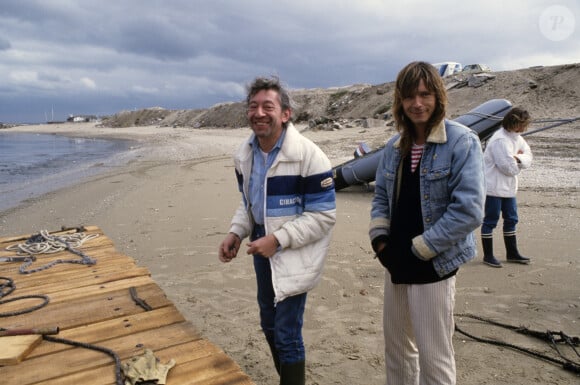 En France, le chanteur Renaud au Touquet, lors du tournage du vidéo clip Morgane de toi réalisé par Serge Gainsbourg en juin 1984