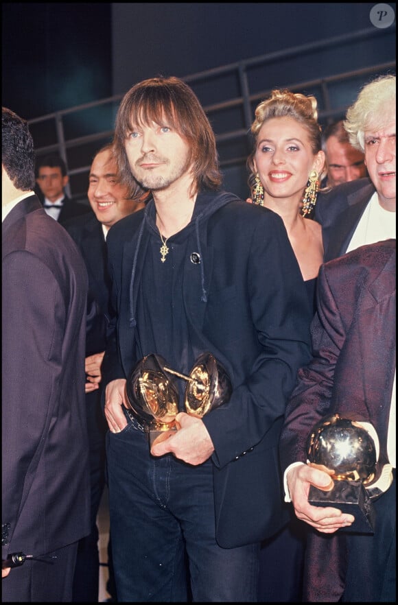 1994, Renaud reçoit une Victoire de la musique pour son album Cante el Nord.