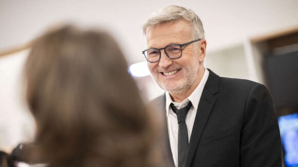 PHOTOS Laurent Ruquier fièrement applaudi par son compagnon Hugo Manos pour une soirée très spéciale !