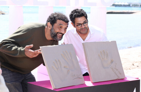 Ramzy Bedia et Jamel Debbouze lors de la 7ᵉ saison de "CanneSeries" à Cannes. © Denis Guignebourg / BestImage