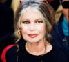 Mais elle a repris du poil de la bête
Brigitte Bardot à une manifestation anti fourrure