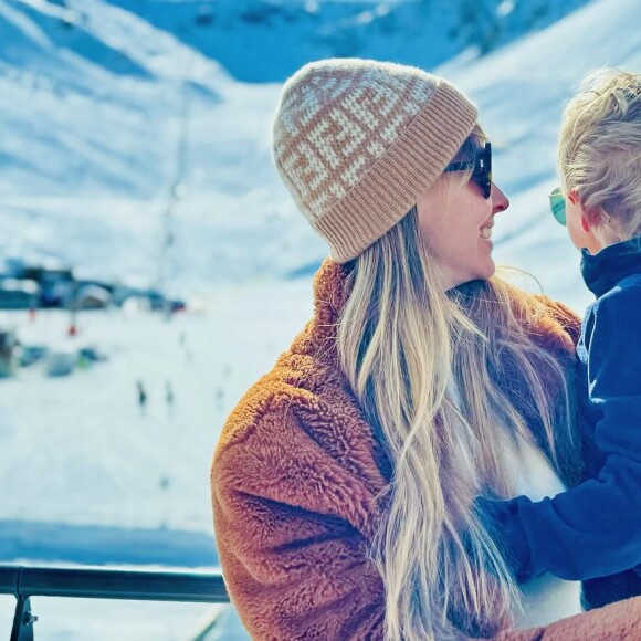 Ophélie Meunier avec son fils Joseph
