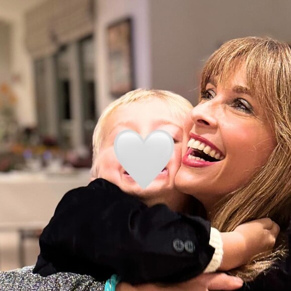 Ophélie Meunier avec ses enfants Valentine et Joseph