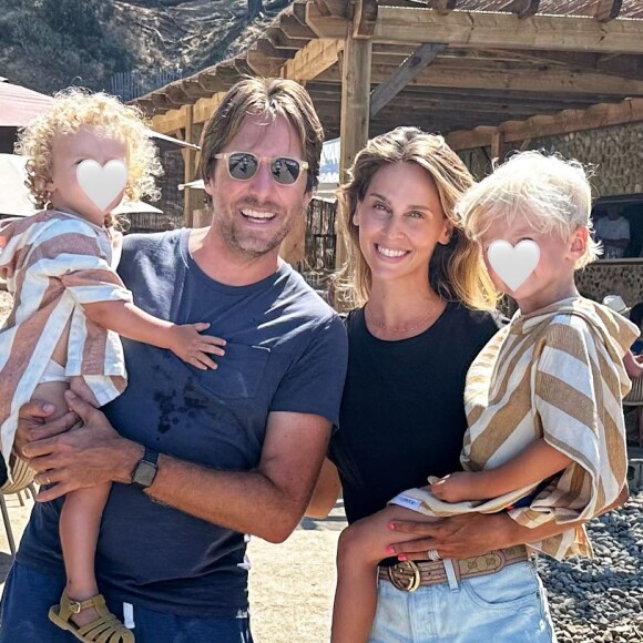 Ophélie Meunier a accordé une interview à "Télé 7 Jours"
Ophélie Meunier et Mathieu Vergne avec leurs enfants