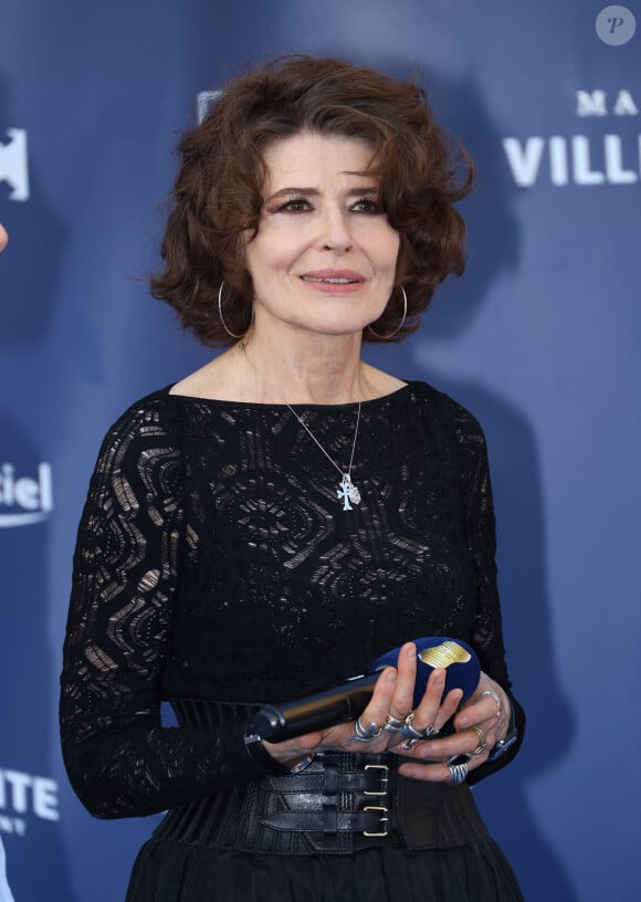 Fanny Ardant - Arrivées sur le tapis bleu de la 16ème édition du festival du film francophone de Angoulême le 24 août 2023. © Coadic Guirec / Bestimage 