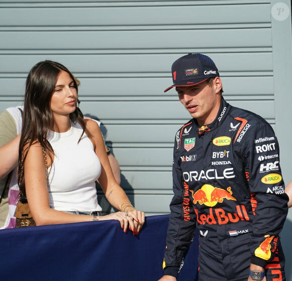 Max Verstappen (NLD), Oracle Red Bull Racing est déçu de sa 2e place de départ et est réconforté par sa petite amie Kelly Piquet. lors du Grand Prix F1 d'Italie à l'Autodromo Nazionale Monza le 2 septembre 2023 à Monza, en Italie. Photo par Hasan Bratic/DPA/ABACAPRESS.COM
