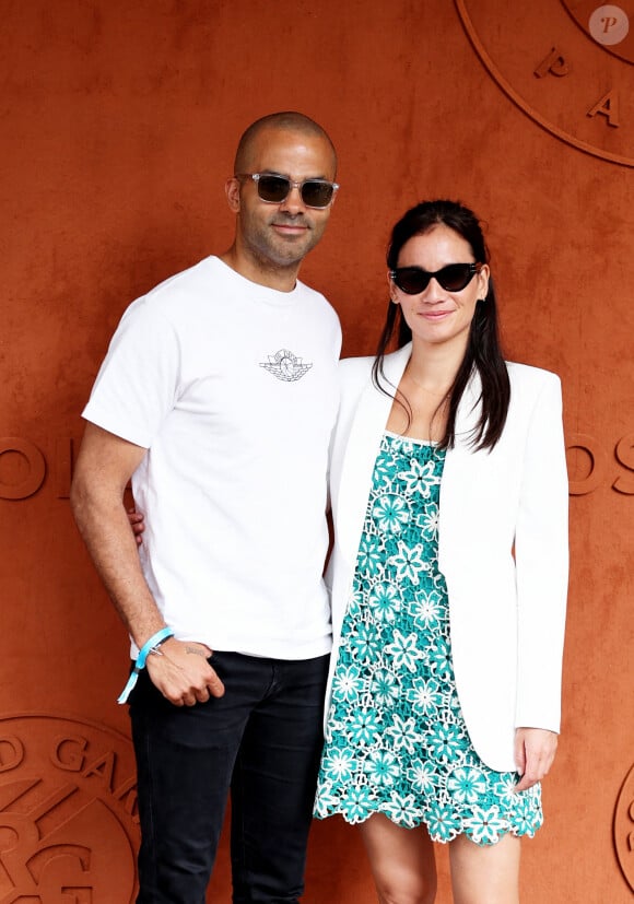 Une rupture survenue après trois ans de vie commune
Tony Parker et Alizé Lim au village lors des Internationaux de France de tennis de Roland Garros 2023, à Paris, France, le 11 juin 2023. © Jacovides-Moreau/Bestimage