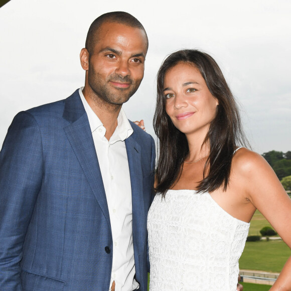Il y a deux mois et demi, Tony Parker annonçait être séparé d'Alizé Lim
Tony Parker et Alizé Lim - Tony Parker devient l'ambassadeur des courses hippiques en France et lance une série sur la chaine Equidia à l'Hippodrome ParisLongchamp. © Coadic Guirec / Bestimage 