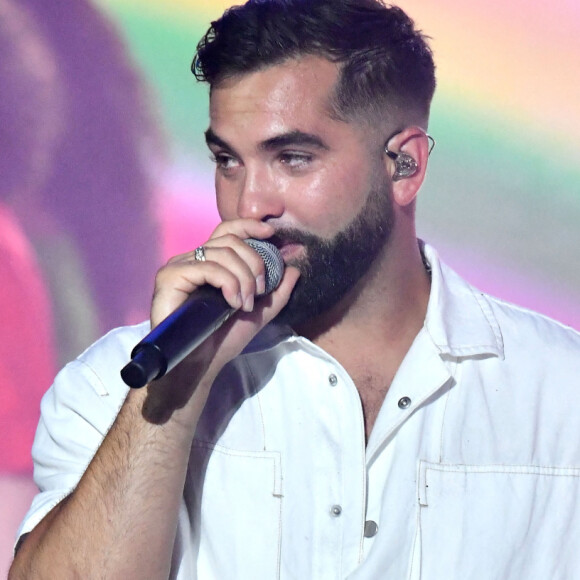Rappelons qu'il a été touché par une balle au niveau du thorax.
Exclusif - Kendji Girac - Enregistrement de l'émission "Les chansons de l'été" dans les Arènes de Nîmes, présentée par N.Aliagas et diffusée le 17 juin sur TF1 © Bruno Bebert-Christophe Clovis / Bestimage 