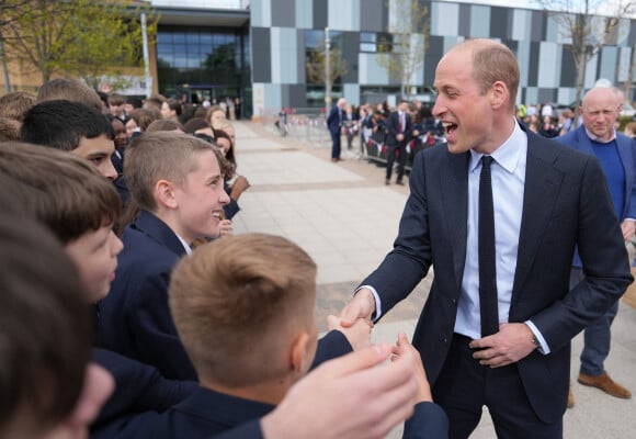 Le prince William de Galles en visite à la "St. Michael's High School" à Sandwell. Le 25 avril 2024 
