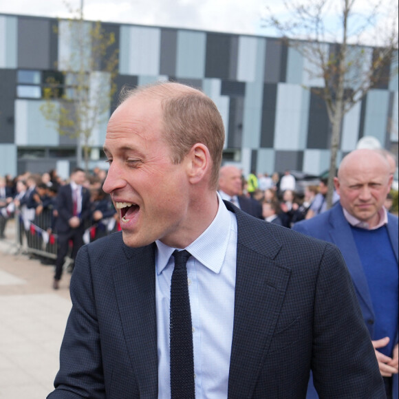 Le prince William de Galles en visite à la "St. Michael's High School" à Sandwell. Le 25 avril 2024 