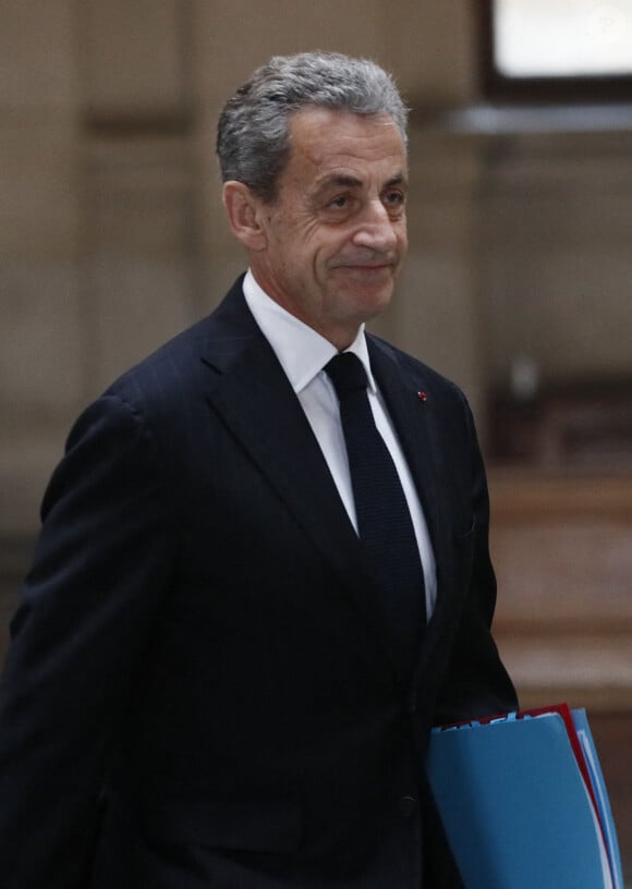 L'ex président Nicolas Sarkozy arrive à son procès en appel dans l'affaire Bygmalion sur le financement illégal de sa campagne présidentielle perdue de 2012, au Palais de justice, Ile de la Cité, à Paris, France, le 24 novembre 2023. © Christophe Clovis/Bestimage 