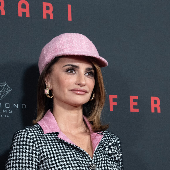 Penelope Cruz au photocall du film "Ferrari" à l'hôtel Santo Mauro de Madrid, Espagne, le 5 février 2024.