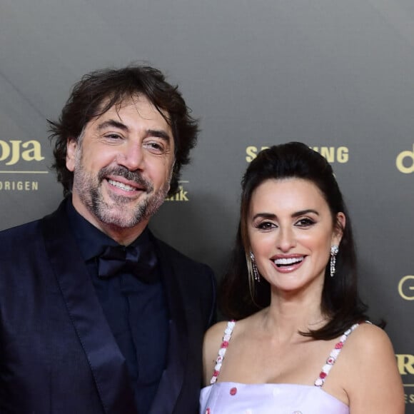 Plusieurs stars étaient de la partie pour célébrer l'évènement
 
Penelope Cruz, Javier Bardem au photocall de la 36ème édition des Goya Awards au palais des Arts de Valence, Espagne le 12 février 2022.