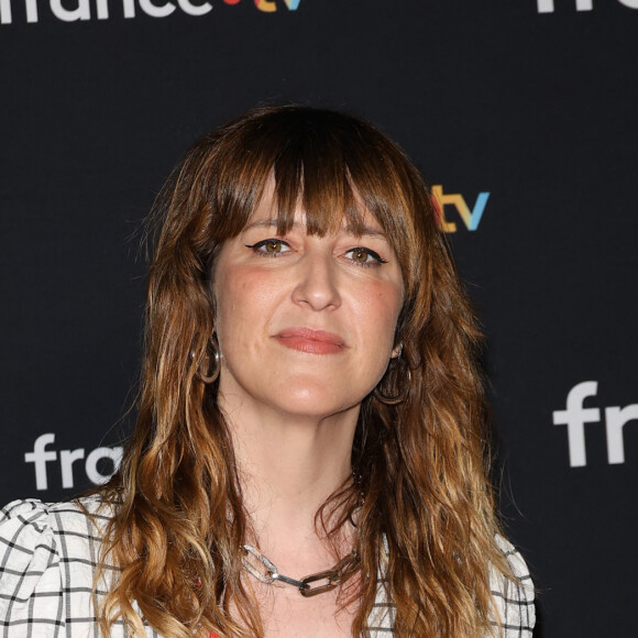 Daphné Bürki au photocall pour la conférence de presse de rentrée de France TV à la Grande Halle de la Villette à Paris, France, le 11 juillet 2023. © Coadic Guirec/Bestimage 