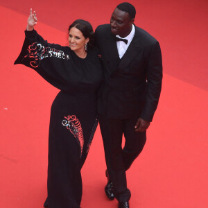 Omar Sy a assuré dans son rôle de juré
Omar Sy et sa femme Hélène - Montée des marches du film " Top Gun : Maverick " lors du 75ème Festival International du Film de Cannes. Le 18 mai 2022 © Giancarlo Gorassini / Bestimage