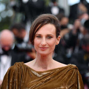 Camille Cottin a été la maîtresse de cérémonie, succédant à Chiara Mastroianni
Camille Cottin - Montée des marches du film " France " lors du 74ème Festival International du Film de Cannes. Le 15 juillet 2021 © Rachid Bellak / Bestimage