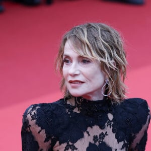 Isabelle Huppert - Montée des marches du film " Killers of the flower moon " lors du 76ème Festival International du Film de Cannes, au Palais des Festivals à Cannes. Le 20 mai 2023 © Jacovides-Moreau / Bestimage